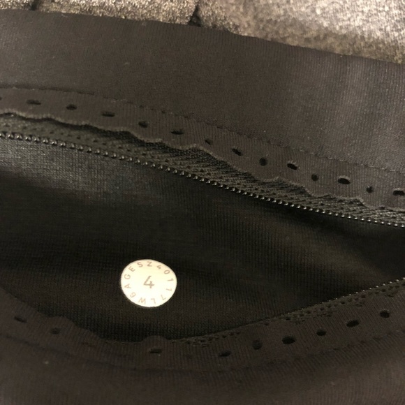 Lululemon Smooth Stride Crop - Picture 4 of 5